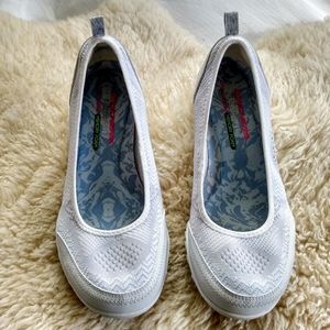 Sketchers Relaxed Fit Air-Cooled Memory Foam Flats